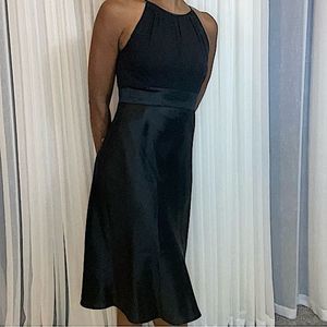 Ann Taylor Dress Black 100% Silk tie neck back keyhole Size 4 Midi sleeveless